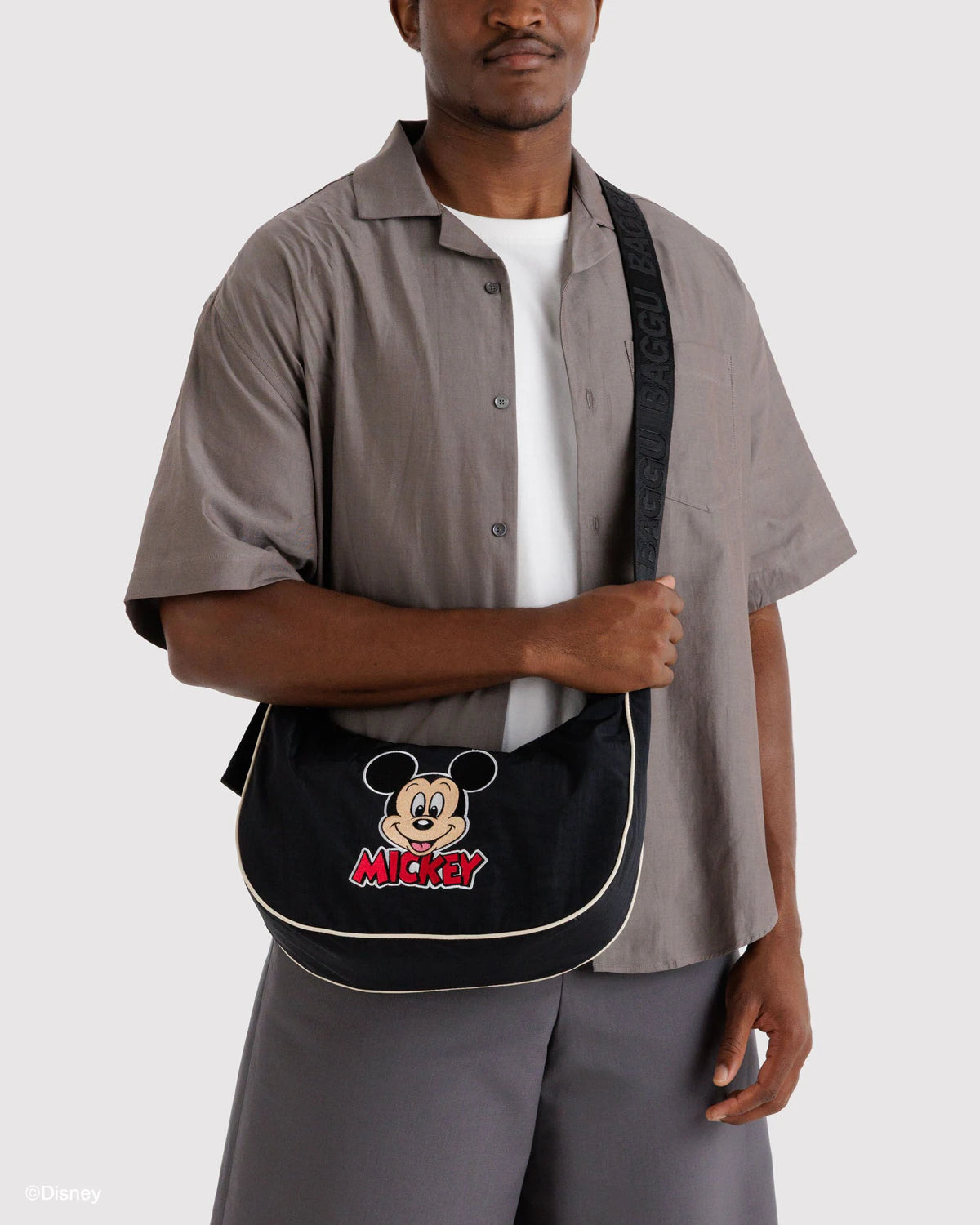 美國|BAGGU x Disney 迪士尼聯名 Nylon Crescent Bag 彎月包 / 斜背包 M Size