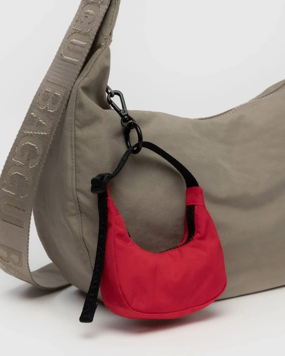 美國｜BAGGU Crescent Bag Charm 迷你彎月包 / 鑰匙包吊飾 共三色